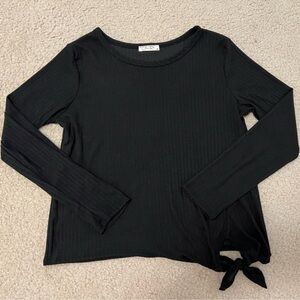 OLIVIA RAE Women’s Side Tie Knot Black Long Sleeve Crop